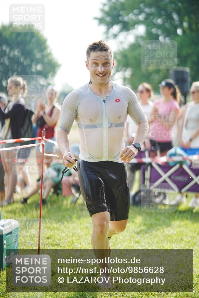 21.06.2026 - 29. Vierlanden-Triathlon LAZAROV Photography http://msf.ph/oto/9856628 21.06.2026 08:39:51 Schwimmen 72, 106 meine-sportfotos.de