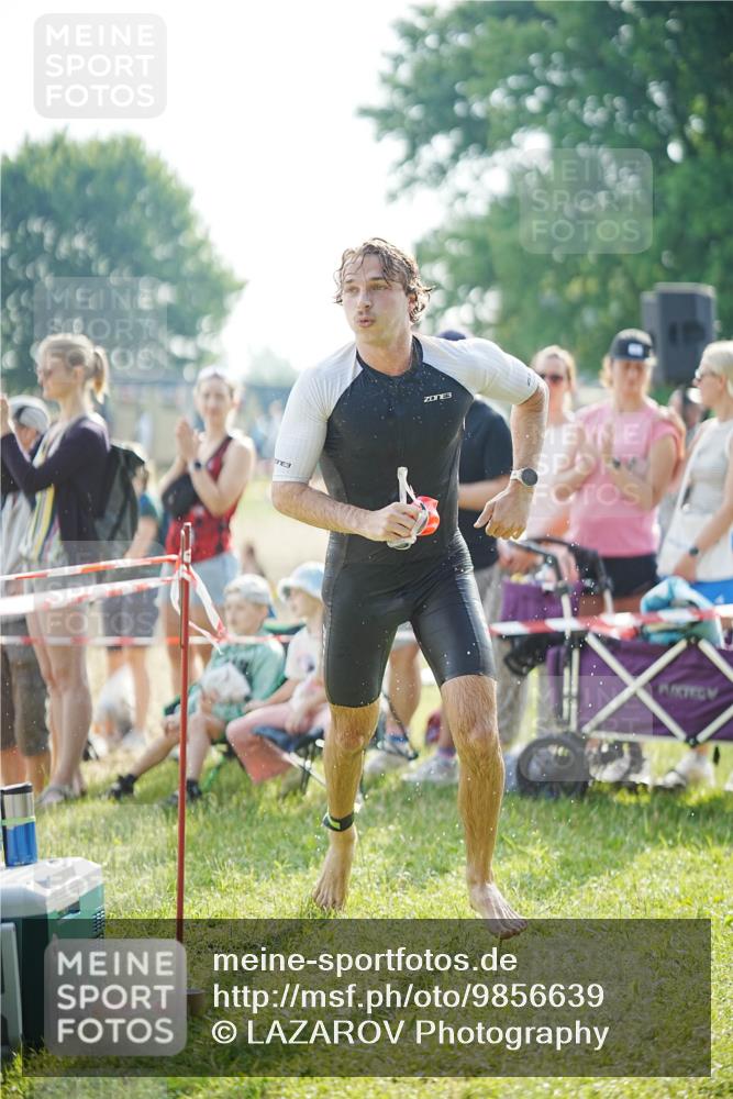 21.06.2026 - 29. Vierlanden-Triathlon LAZAROV Photography http://msf.ph/oto/9856639 21.06.2026 08:39:55 Schwimmen 72, 103 meine-sportfotos.de