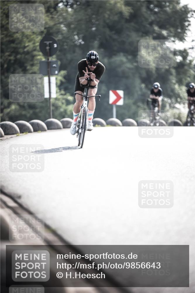 21.06.2026 - 29. Vierlanden-Triathlon H.Heesch http://msf.ph/oto/9856643 21.06.2026 09:01:37 Radfahren 5, 100, 161 meine-sportfotos.de