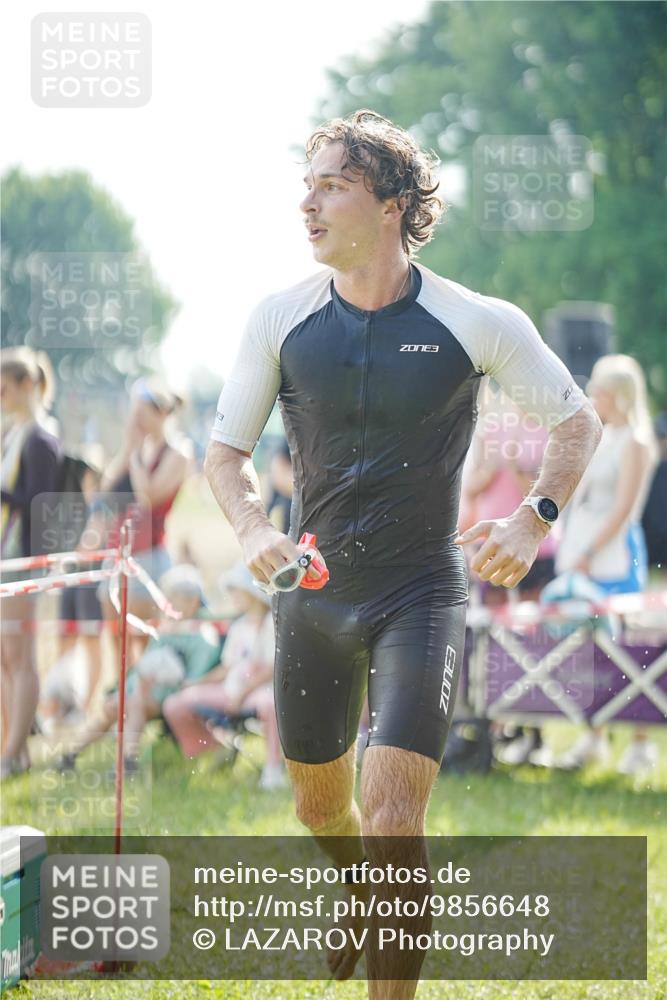 21.06.2026 - 29. Vierlanden-Triathlon LAZAROV Photography http://msf.ph/oto/9856648 21.06.2026 08:39:56 Schwimmen 72, 103 meine-sportfotos.de