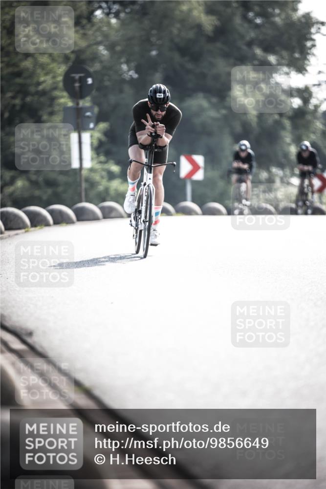 21.06.2026 - 29. Vierlanden-Triathlon H.Heesch http://msf.ph/oto/9856649 21.06.2026 09:01:38 Radfahren 5, 100, 161 meine-sportfotos.de