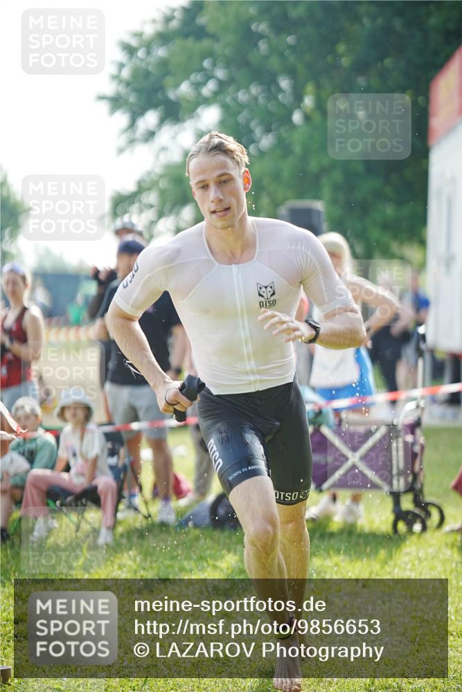 21.06.2026 - 29. Vierlanden-Triathlon LAZAROV Photography http://msf.ph/oto/9856653 21.06.2026 08:40:04 Schwimmen 7, 103 meine-sportfotos.de