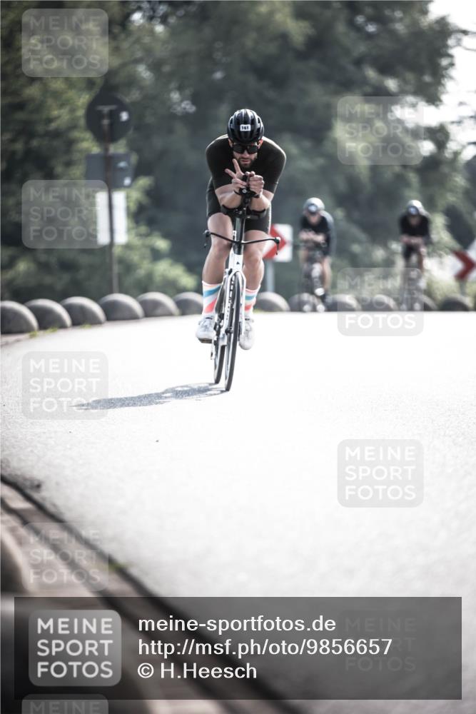 21.06.2026 - 29. Vierlanden-Triathlon H.Heesch http://msf.ph/oto/9856657 21.06.2026 09:01:38 Radfahren 5, 100, 161 meine-sportfotos.de