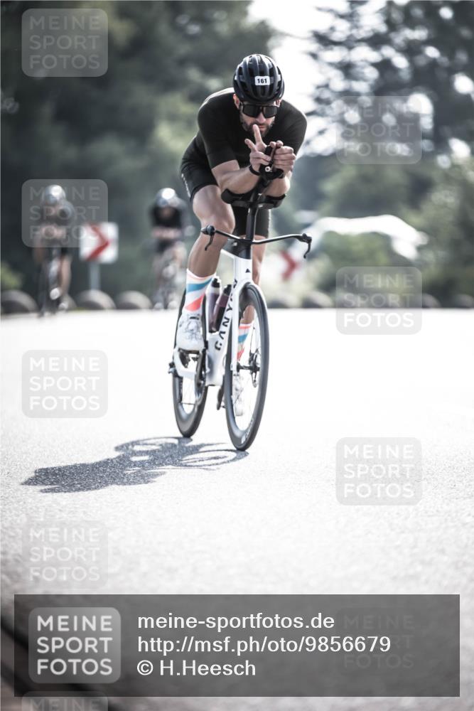 21.06.2026 - 29. Vierlanden-Triathlon H.Heesch http://msf.ph/oto/9856679 21.06.2026 09:01:39 Radfahren 5, 100, 161 meine-sportfotos.de