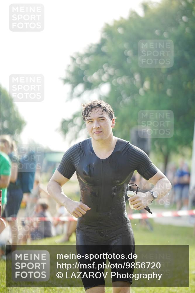 21.06.2026 - 29. Vierlanden-Triathlon LAZAROV Photography http://msf.ph/oto/9856720 21.06.2026 08:49:25 Schwimmen 54, 86 meine-sportfotos.de