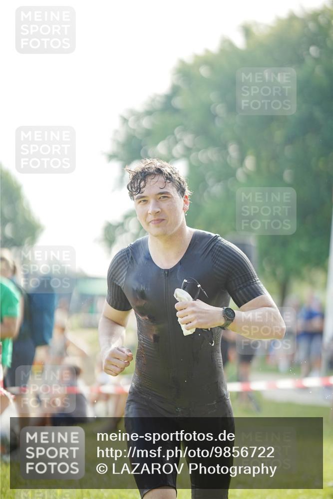 21.06.2026 - 29. Vierlanden-Triathlon LAZAROV Photography http://msf.ph/oto/9856722 21.06.2026 08:49:25 Schwimmen 54, 86 meine-sportfotos.de