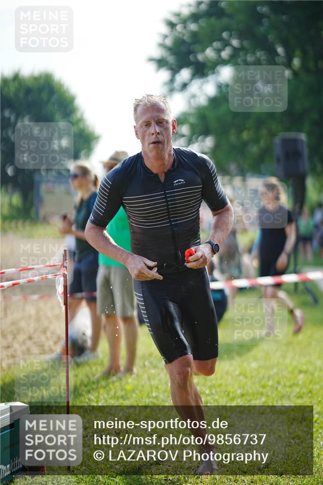 21.06.2026 - 29. Vierlanden-Triathlon LAZAROV Photography http://msf.ph/oto/9856737 21.06.2026 08:49:49 Schwimmen 153 meine-sportfotos.de