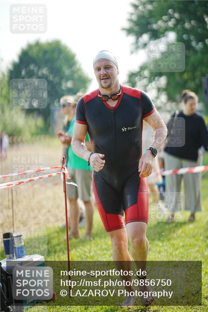 21.06.2026 - 29. Vierlanden-Triathlon LAZAROV Photography http://msf.ph/oto/9856750 21.06.2026 08:50:06 Schwimmen 48 meine-sportfotos.de