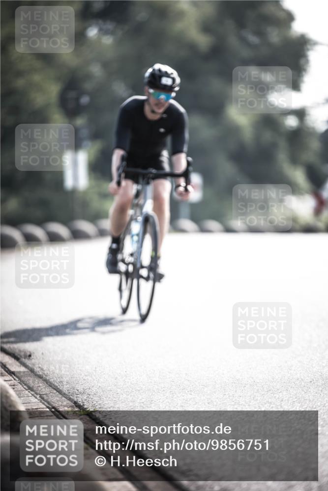 21.06.2026 - 29. Vierlanden-Triathlon H.Heesch http://msf.ph/oto/9856751 21.06.2026 09:01:53 Radfahren 71 meine-sportfotos.de