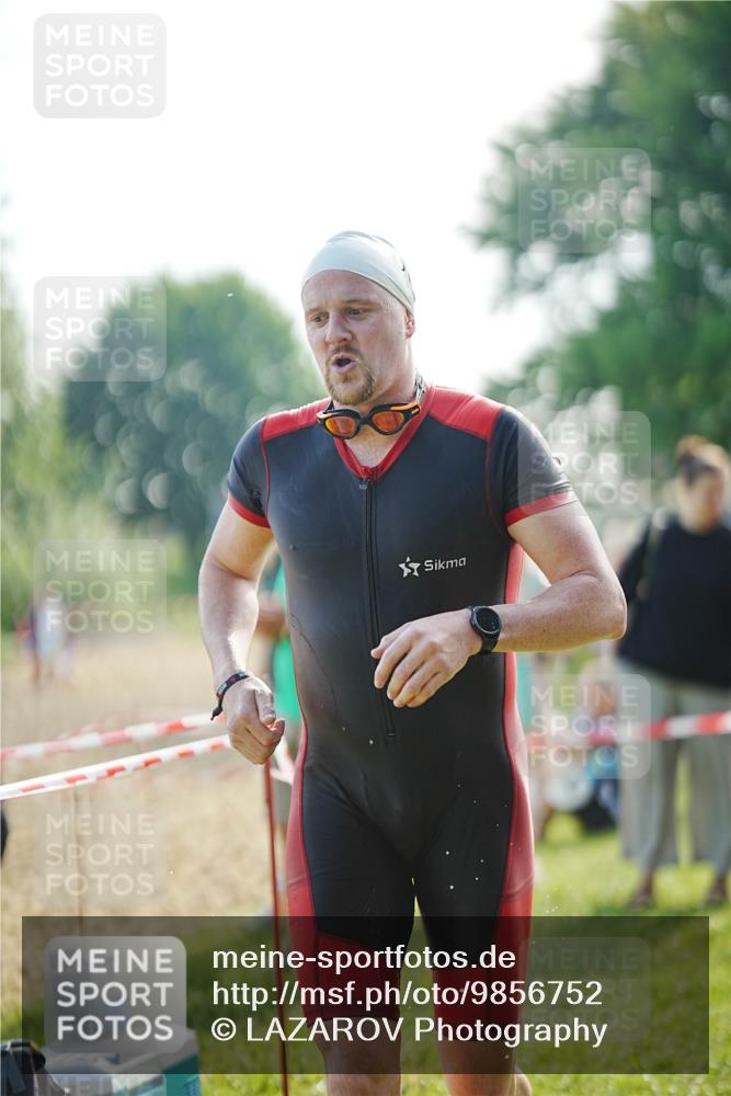 21.06.2026 - 29. Vierlanden-Triathlon LAZAROV Photography http://msf.ph/oto/9856752 21.06.2026 08:50:06 Schwimmen 48 meine-sportfotos.de
