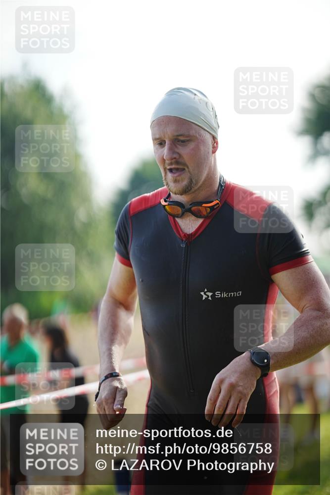 21.06.2026 - 29. Vierlanden-Triathlon LAZAROV Photography http://msf.ph/oto/9856758 21.06.2026 08:50:07 Schwimmen 48 meine-sportfotos.de