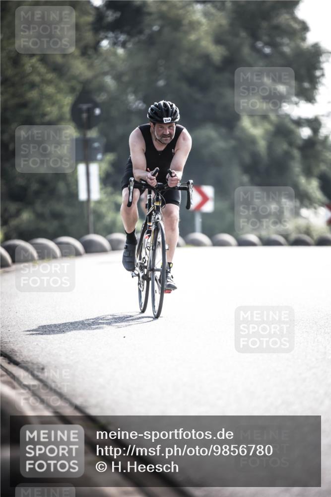 21.06.2026 - 29. Vierlanden-Triathlon H.Heesch http://msf.ph/oto/9856780 21.06.2026 09:02:02 Radfahren 204, 1353 meine-sportfotos.de