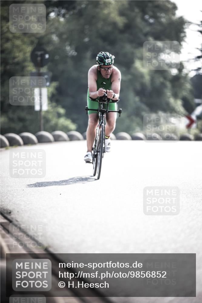 21.06.2026 - 29. Vierlanden-Triathlon H.Heesch http://msf.ph/oto/9856852 21.06.2026 09:02:23 Radfahren 205 meine-sportfotos.de