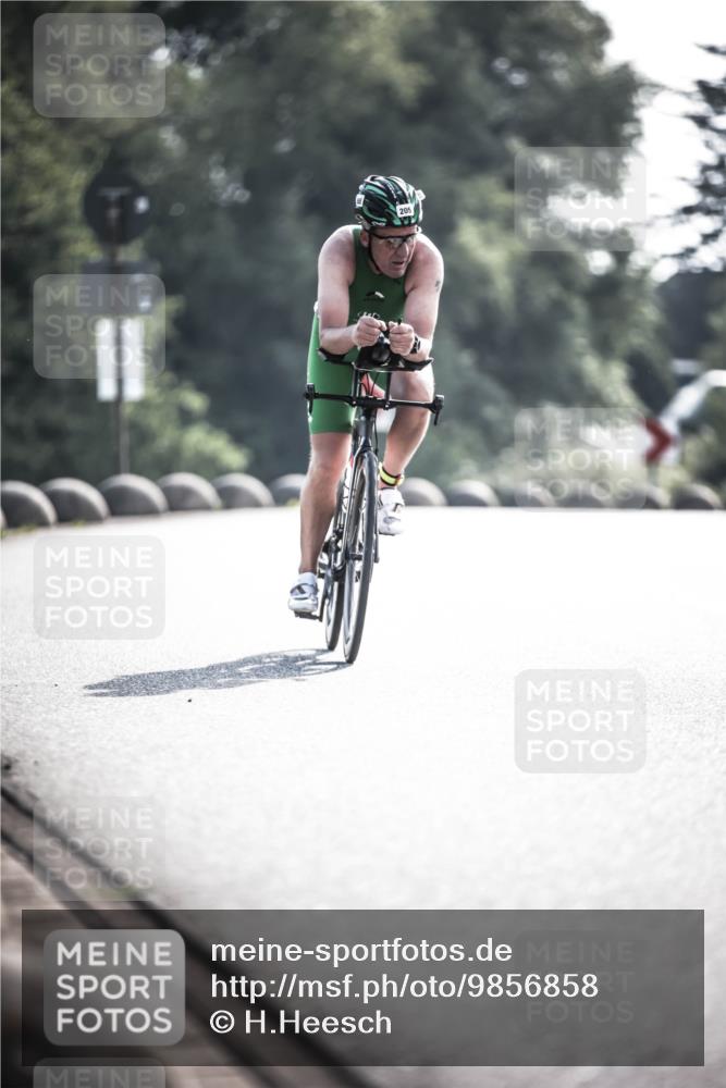 21.06.2026 - 29. Vierlanden-Triathlon H.Heesch http://msf.ph/oto/9856858 21.06.2026 09:02:23 Radfahren 205 meine-sportfotos.de