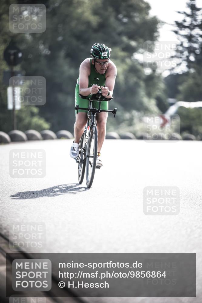 21.06.2026 - 29. Vierlanden-Triathlon H.Heesch http://msf.ph/oto/9856864 21.06.2026 09:02:24 Radfahren 205 meine-sportfotos.de