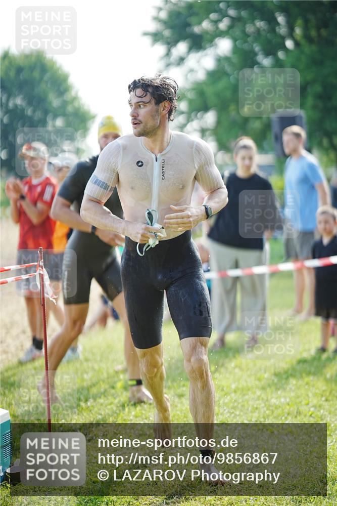 21.06.2026 - 29. Vierlanden-Triathlon LAZAROV Photography http://msf.ph/oto/9856867 21.06.2026 08:51:35 Schwimmen 50, 81, 157, 161 meine-sportfotos.de