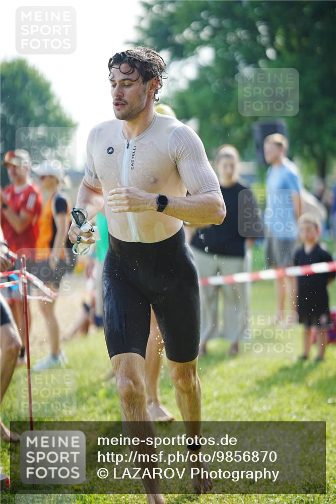 21.06.2026 - 29. Vierlanden-Triathlon LAZAROV Photography http://msf.ph/oto/9856870 21.06.2026 08:51:35 Schwimmen 50, 81, 157, 161 meine-sportfotos.de