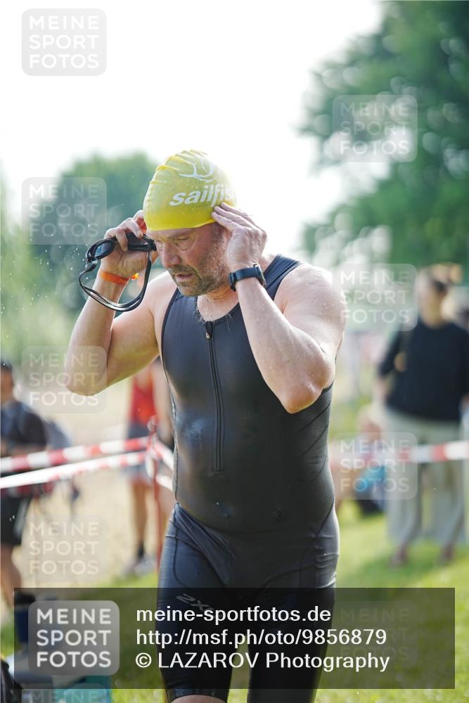 21.06.2026 - 29. Vierlanden-Triathlon LAZAROV Photography http://msf.ph/oto/9856879 21.06.2026 08:51:41 Schwimmen 81, 157, 161, 204 meine-sportfotos.de
