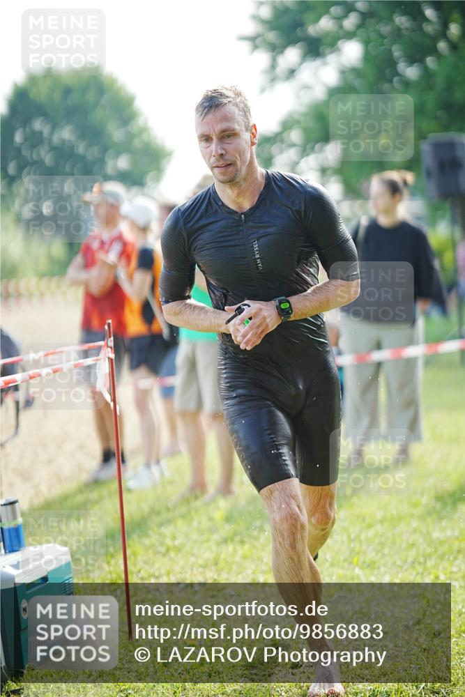 21.06.2026 - 29. Vierlanden-Triathlon LAZAROV Photography http://msf.ph/oto/9856883 21.06.2026 08:52:05 Schwimmen 151 meine-sportfotos.de