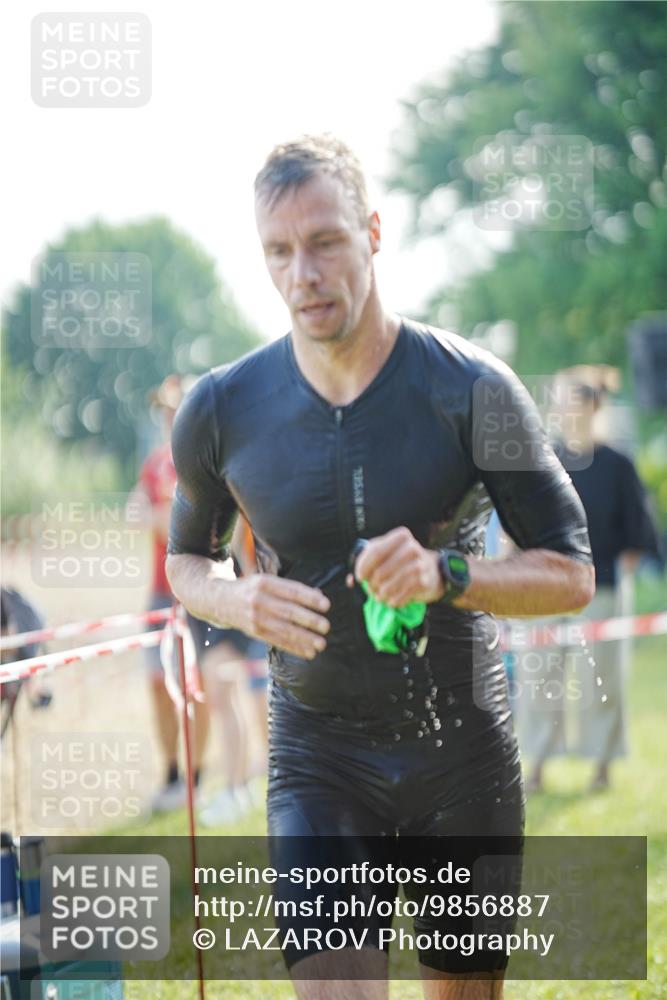 21.06.2026 - 29. Vierlanden-Triathlon LAZAROV Photography http://msf.ph/oto/9856887 21.06.2026 08:52:06 Schwimmen 151 meine-sportfotos.de