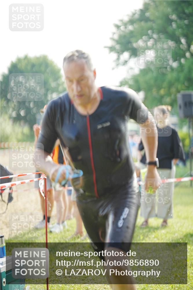 21.06.2026 - 29. Vierlanden-Triathlon LAZAROV Photography http://msf.ph/oto/9856890 21.06.2026 08:52:15 Schwimmen 5 meine-sportfotos.de