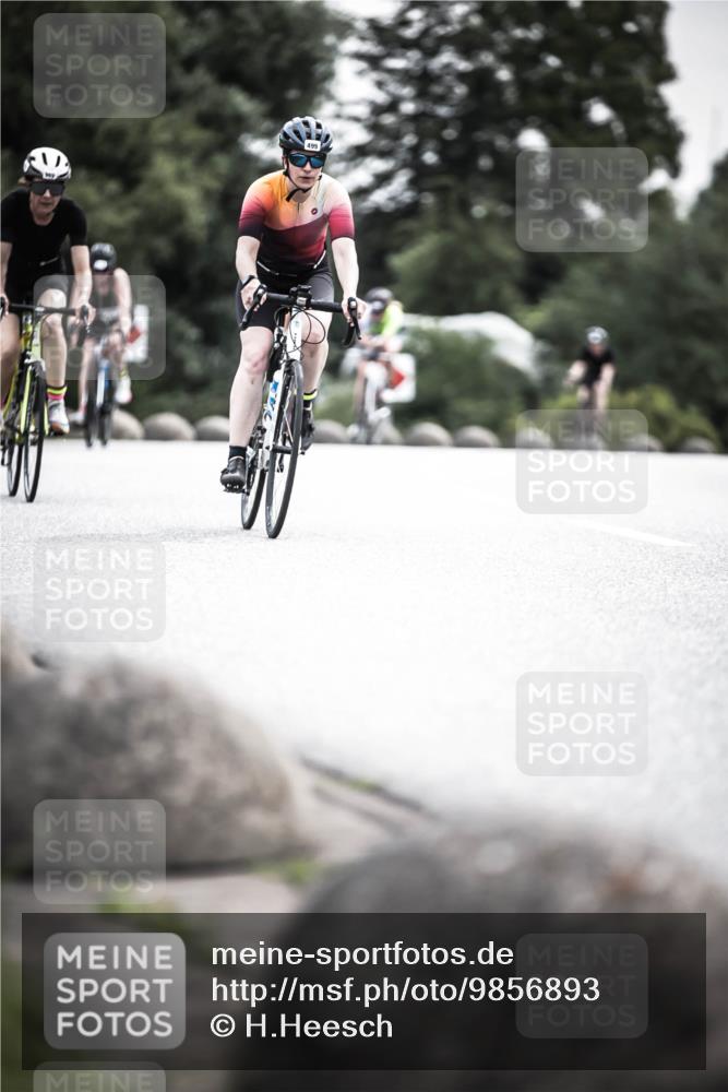 21.06.2026 - 29. Vierlanden-Triathlon H.Heesch http://msf.ph/oto/9856893 21.06.2026 10:28:56 Radfahren 27, 499, 551, 553, 558, 565, 601 meine-sportfotos.de