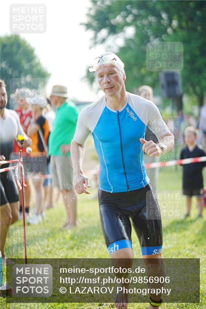 21.06.2026 - 29. Vierlanden-Triathlon LAZAROV Photography http://msf.ph/oto/9856906 21.06.2026 08:52:29 Schwimmen 33, 171, 181 meine-sportfotos.de