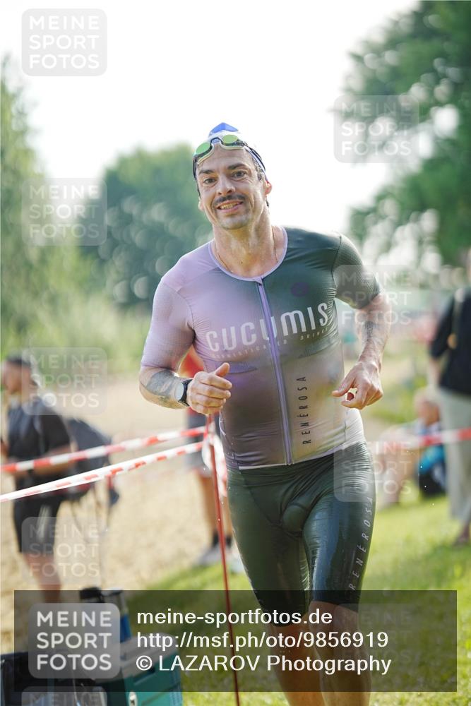 21.06.2026 - 29. Vierlanden-Triathlon LAZAROV Photography http://msf.ph/oto/9856919 21.06.2026 08:52:43 Schwimmen 167 meine-sportfotos.de