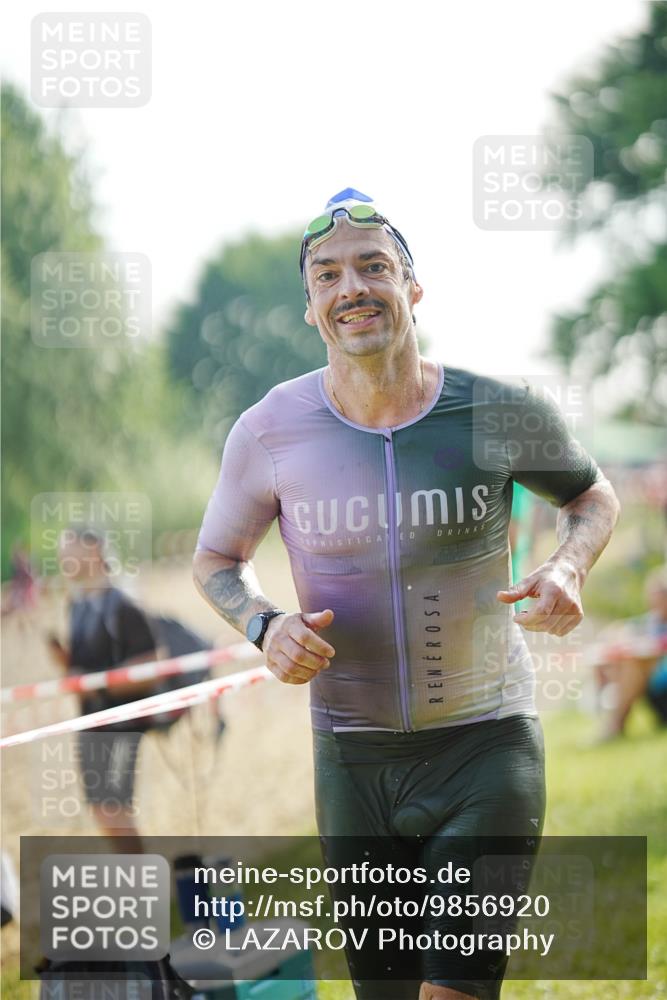 21.06.2026 - 29. Vierlanden-Triathlon LAZAROV Photography http://msf.ph/oto/9856920 21.06.2026 08:52:43 Schwimmen 167 meine-sportfotos.de
