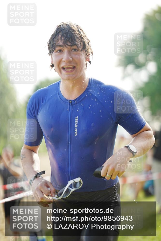 21.06.2026 - 29. Vierlanden-Triathlon LAZAROV Photography http://msf.ph/oto/9856943 21.06.2026 08:52:53 Schwimmen 22, 98, 195 meine-sportfotos.de