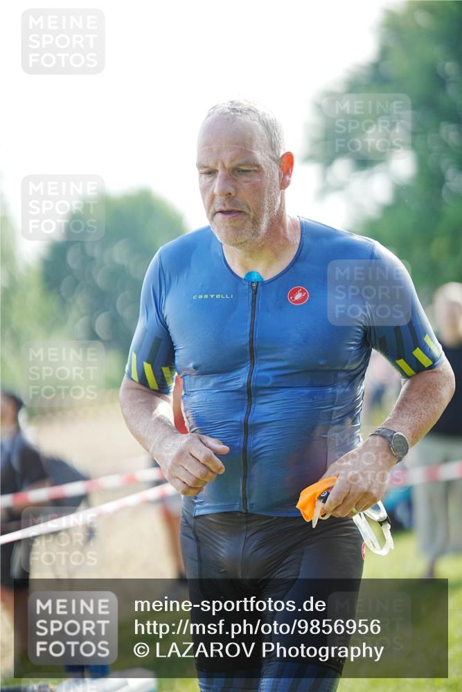 21.06.2026 - 29. Vierlanden-Triathlon LAZAROV Photography http://msf.ph/oto/9856956 21.06.2026 08:53:18 Schwimmen 200 meine-sportfotos.de