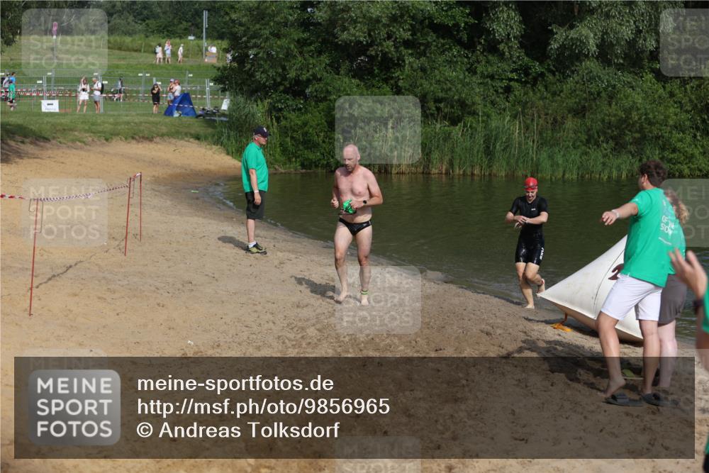21.06.2026 - 29. Vierlanden-Triathlon Andreas Tolksdorf http://msf.ph/oto/9856965 21.06.2026 08:59:08 Schwimmen 168, 242 meine-sportfotos.de