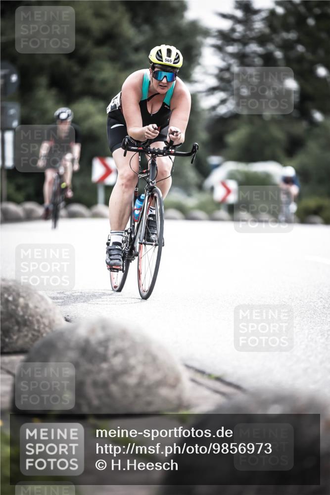 21.06.2026 - 29. Vierlanden-Triathlon H.Heesch http://msf.ph/oto/9856973 21.06.2026 10:29:02 Radfahren 247, 494, 553, 558, 565, 601, 603 meine-sportfotos.de