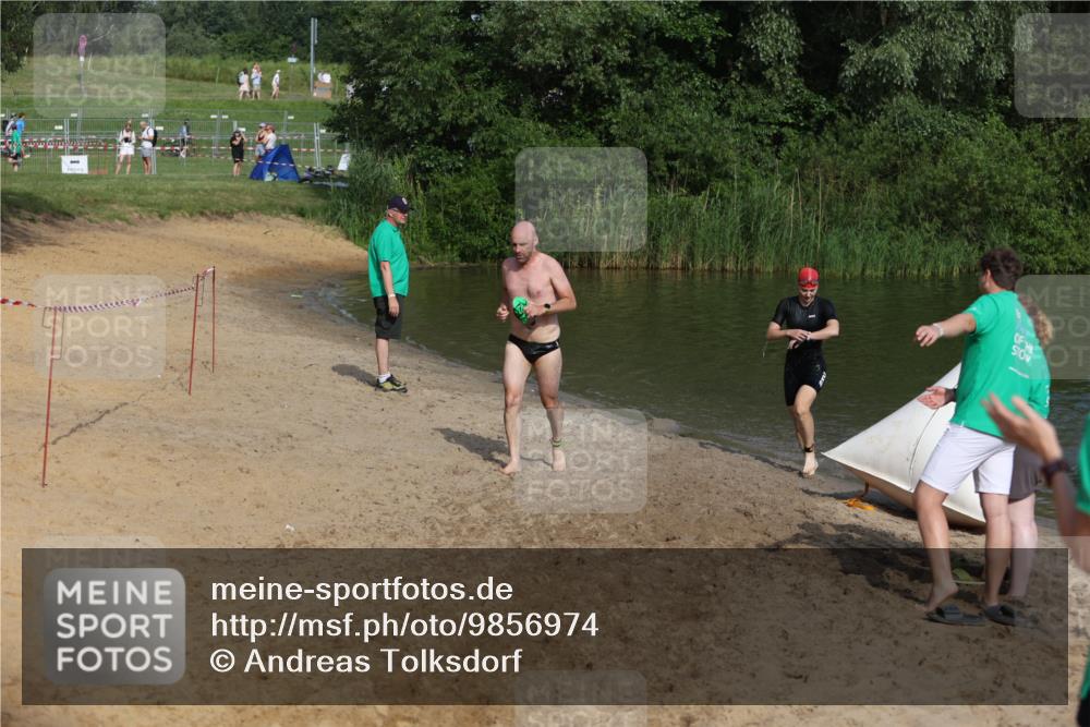 21.06.2026 - 29. Vierlanden-Triathlon Andreas Tolksdorf http://msf.ph/oto/9856974 21.06.2026 08:59:08 Schwimmen 168, 242 meine-sportfotos.de