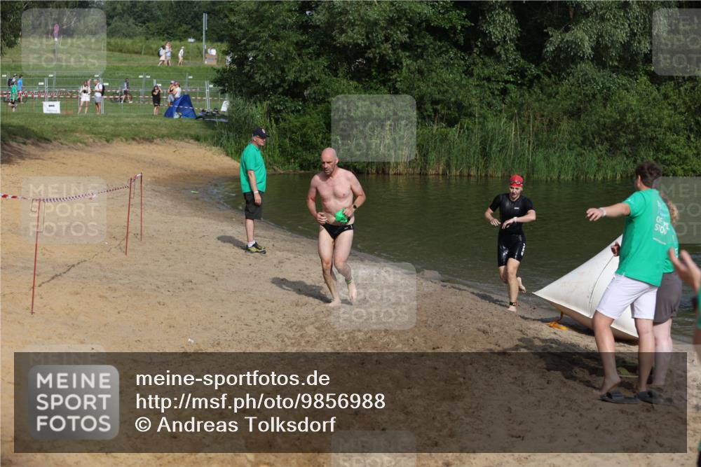 21.06.2026 - 29. Vierlanden-Triathlon Andreas Tolksdorf http://msf.ph/oto/9856988 21.06.2026 08:59:08 Schwimmen 168, 242 meine-sportfotos.de