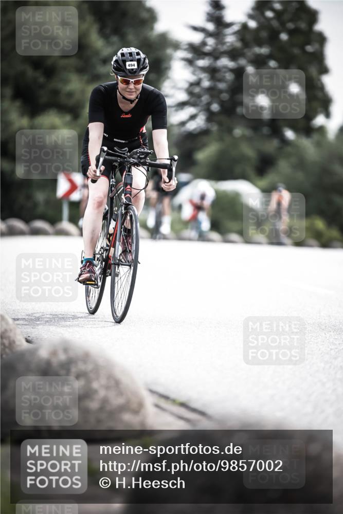21.06.2026 - 29. Vierlanden-Triathlon H.Heesch http://msf.ph/oto/9857002 21.06.2026 10:29:05 Radfahren 16, 244, 247, 494, 565, 601, 603 meine-sportfotos.de