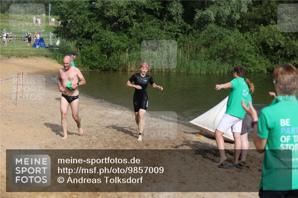 21.06.2026 - 29. Vierlanden-Triathlon Andreas Tolksdorf http://msf.ph/oto/9857009 21.06.2026 08:59:09 Schwimmen 168, 242 meine-sportfotos.de