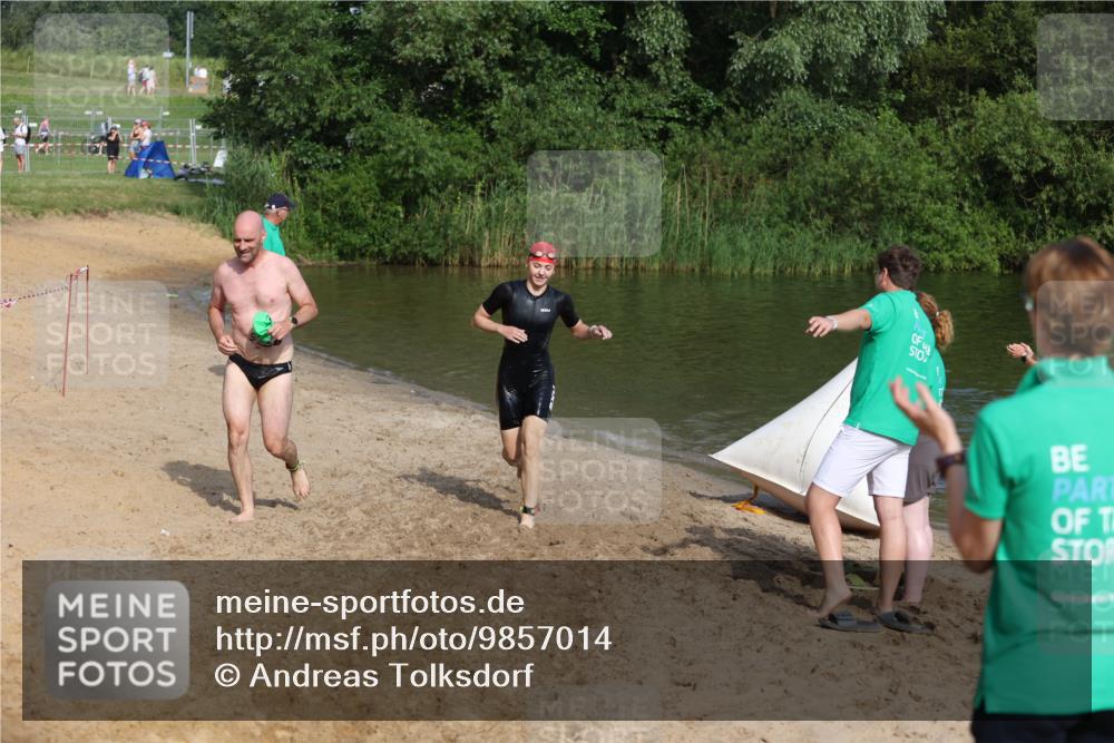 21.06.2026 - 29. Vierlanden-Triathlon Andreas Tolksdorf http://msf.ph/oto/9857014 21.06.2026 08:59:09 Schwimmen 168, 242 meine-sportfotos.de