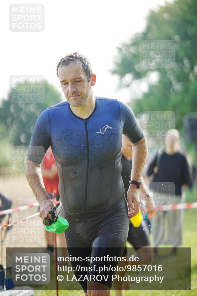 21.06.2026 - 29. Vierlanden-Triathlon LAZAROV Photography http://msf.ph/oto/9857016 21.06.2026 08:54:04 Schwimmen 122, 126, 146, 176 meine-sportfotos.de