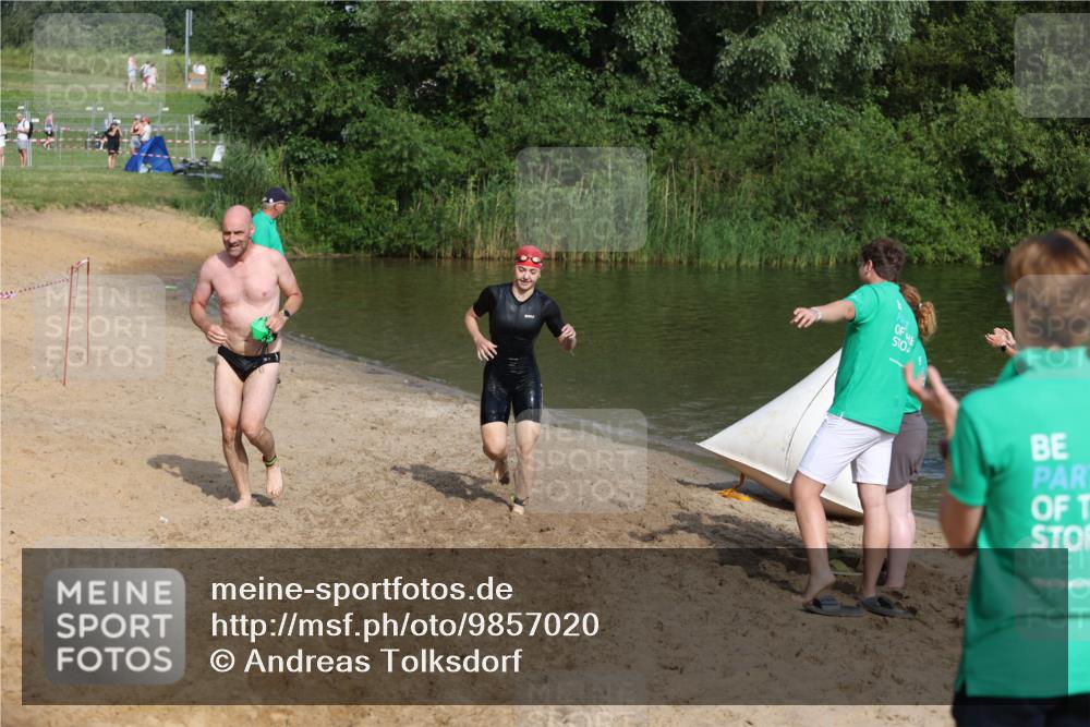 21.06.2026 - 29. Vierlanden-Triathlon Andreas Tolksdorf http://msf.ph/oto/9857020 21.06.2026 08:59:09 Schwimmen 168, 242 meine-sportfotos.de