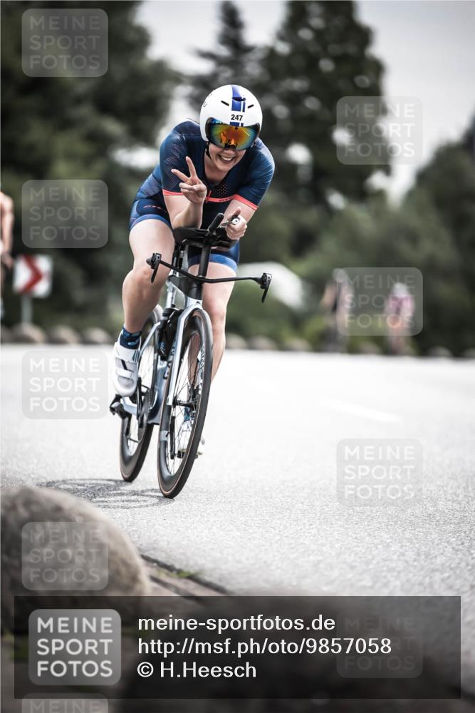 21.06.2026 - 29. Vierlanden-Triathlon H.Heesch http://msf.ph/oto/9857058 21.06.2026 10:29:10 Radfahren 16, 244, 247, 494, 603 meine-sportfotos.de