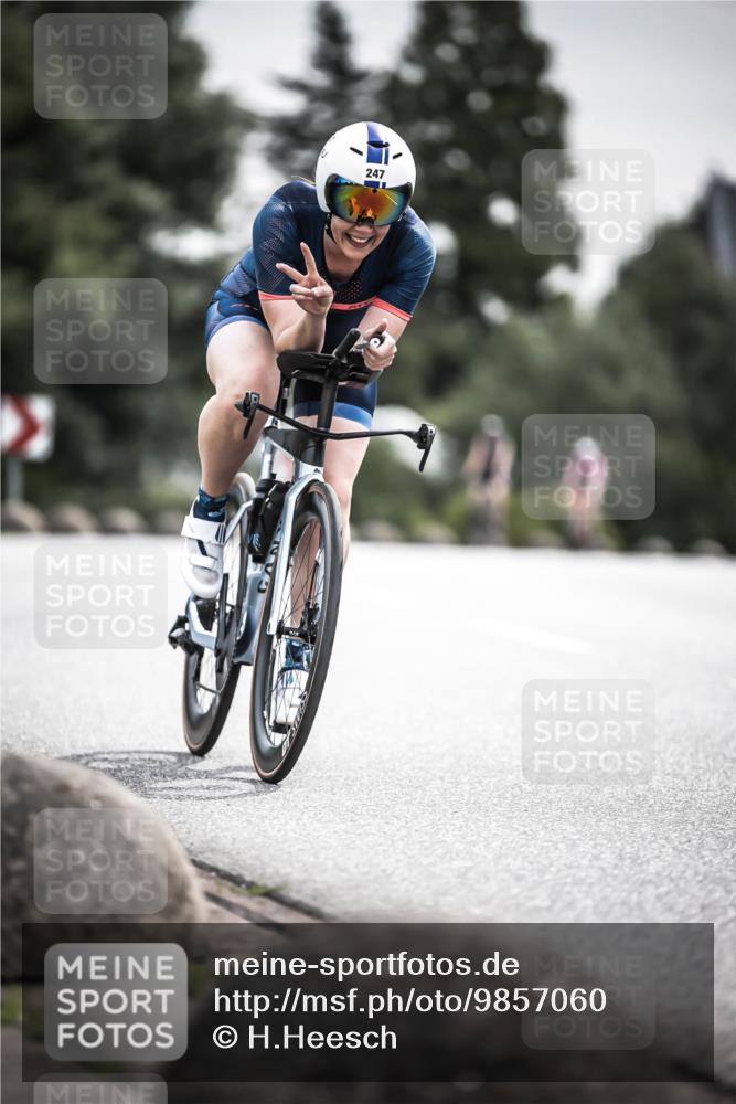 21.06.2026 - 29. Vierlanden-Triathlon H.Heesch http://msf.ph/oto/9857060 21.06.2026 10:29:10 Radfahren 16, 244, 247, 494, 603 meine-sportfotos.de