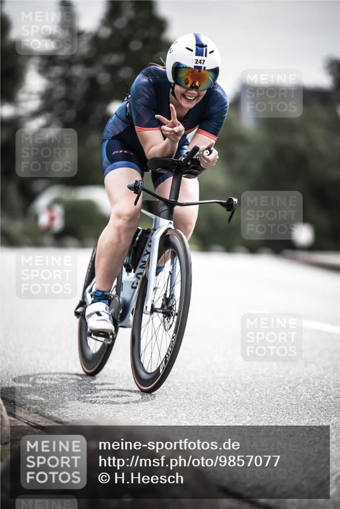 21.06.2026 - 29. Vierlanden-Triathlon H.Heesch http://msf.ph/oto/9857077 21.06.2026 10:29:10 Radfahren 16, 244, 247, 494, 603 meine-sportfotos.de