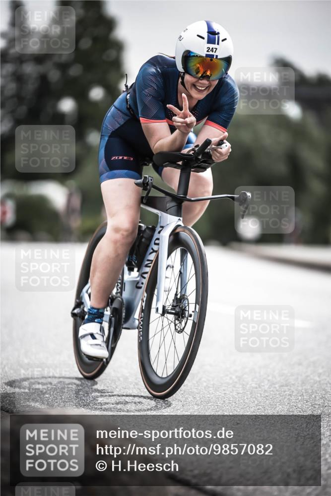 21.06.2026 - 29. Vierlanden-Triathlon H.Heesch http://msf.ph/oto/9857082 21.06.2026 10:29:10 Radfahren 16, 244, 247, 494, 603 meine-sportfotos.de