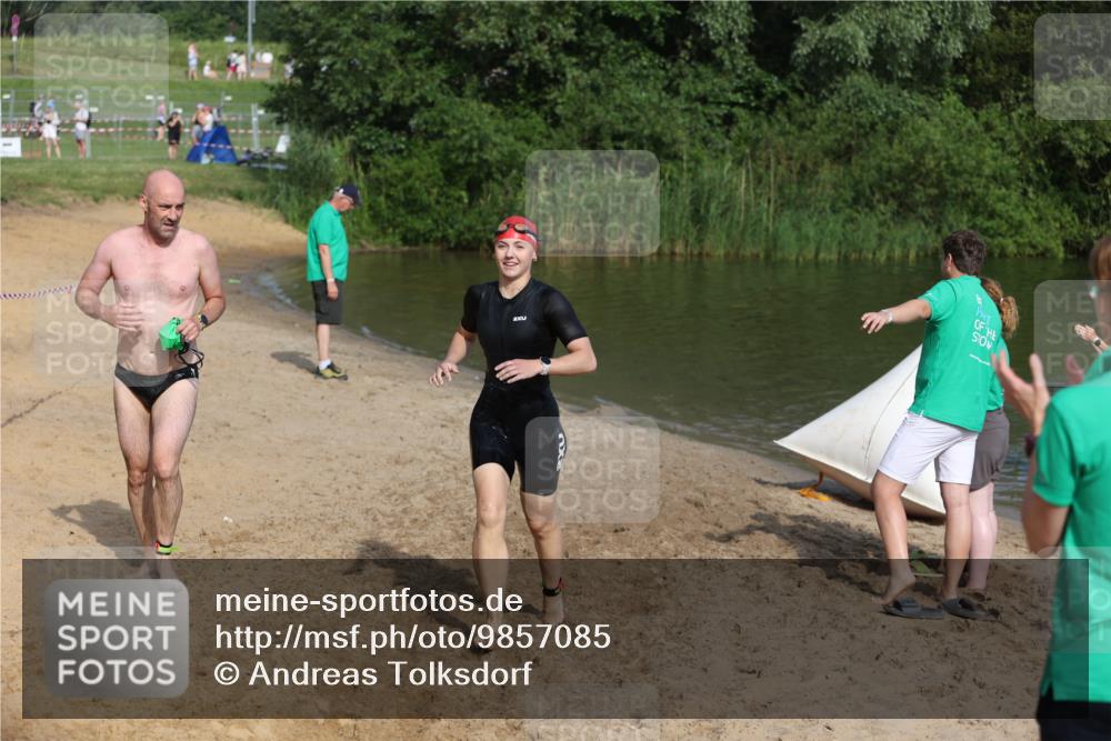 21.06.2026 - 29. Vierlanden-Triathlon Andreas Tolksdorf http://msf.ph/oto/9857085 21.06.2026 08:59:11 Schwimmen 168, 242 meine-sportfotos.de