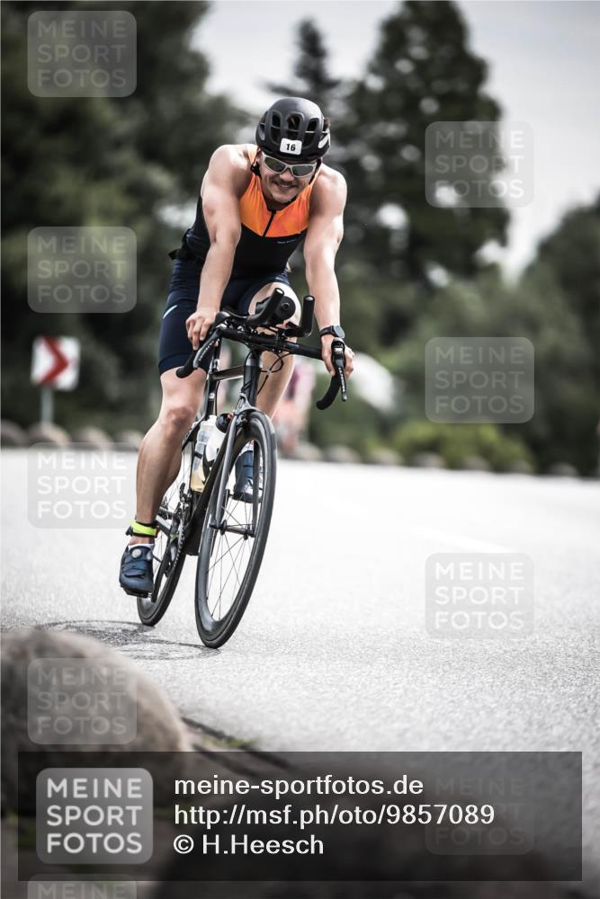 21.06.2026 - 29. Vierlanden-Triathlon H.Heesch http://msf.ph/oto/9857089 21.06.2026 10:29:12 Radfahren 16, 244, 247, 482, 566, 603 meine-sportfotos.de