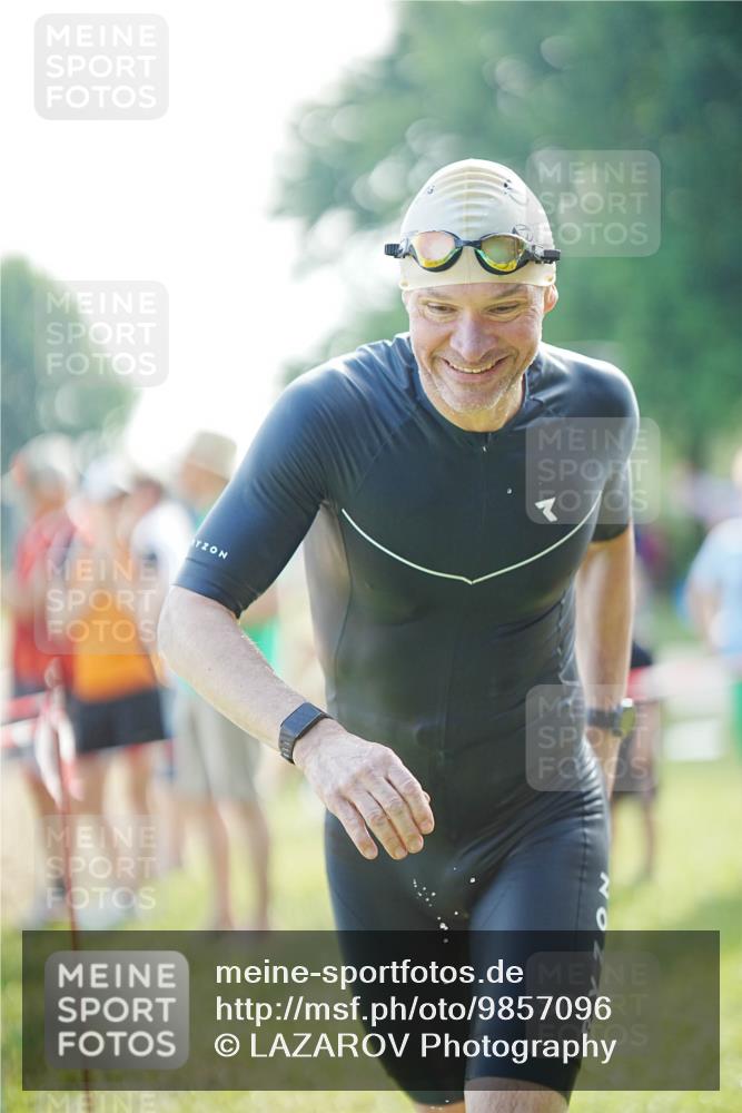21.06.2026 - 29. Vierlanden-Triathlon LAZAROV Photography http://msf.ph/oto/9857096 21.06.2026 08:56:11 Schwimmen 138 meine-sportfotos.de