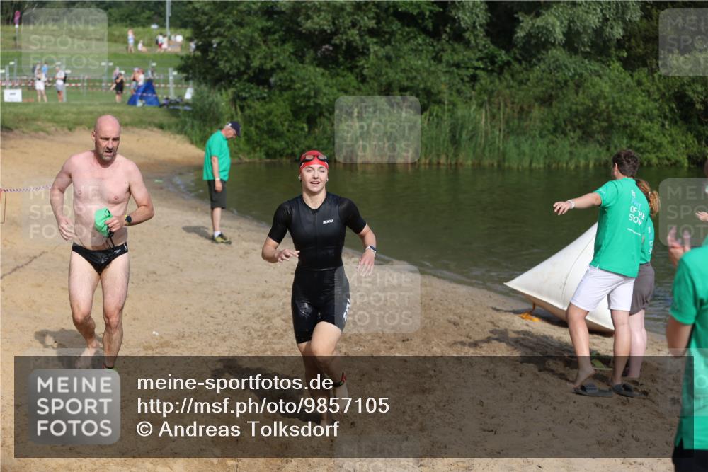 21.06.2026 - 29. Vierlanden-Triathlon Andreas Tolksdorf http://msf.ph/oto/9857105 21.06.2026 08:59:11 Schwimmen 168, 242 meine-sportfotos.de