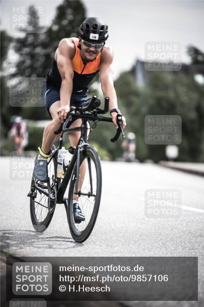 21.06.2026 - 29. Vierlanden-Triathlon H.Heesch http://msf.ph/oto/9857106 21.06.2026 10:29:12 Radfahren 16, 244, 247, 482, 566, 603 meine-sportfotos.de