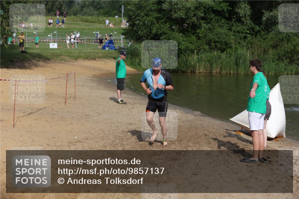 21.06.2026 - 29. Vierlanden-Triathlon Andreas Tolksdorf http://msf.ph/oto/9857137 21.06.2026 09:00:38 Schwimmen 172, 183, 240 meine-sportfotos.de